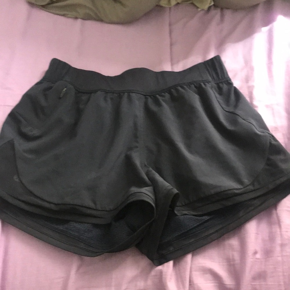 Lululemon reversible shorts great condition!!